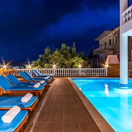 Ap 9 - Front Pool, Kitchen & Parking - Goro Himara