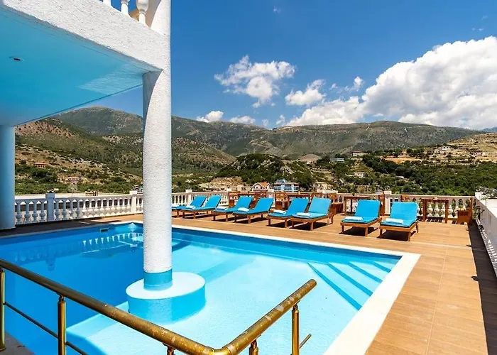 Ap 9 - Front Pool, Kitchen & Parking - Goro * Himare