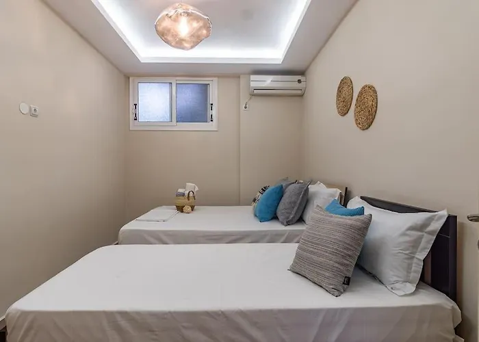 Apartment Ap 9 - Front Pool, Kitchen & Parking - Goro