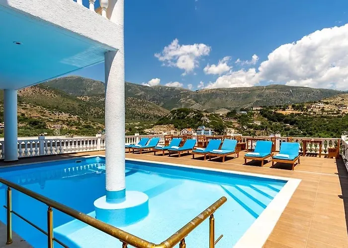 Apartament Ap 9 - Front Pool, Kitchen & Parking - Goro *